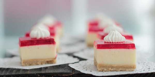 5 Super Easy Muffin Pan Dessert Recipes